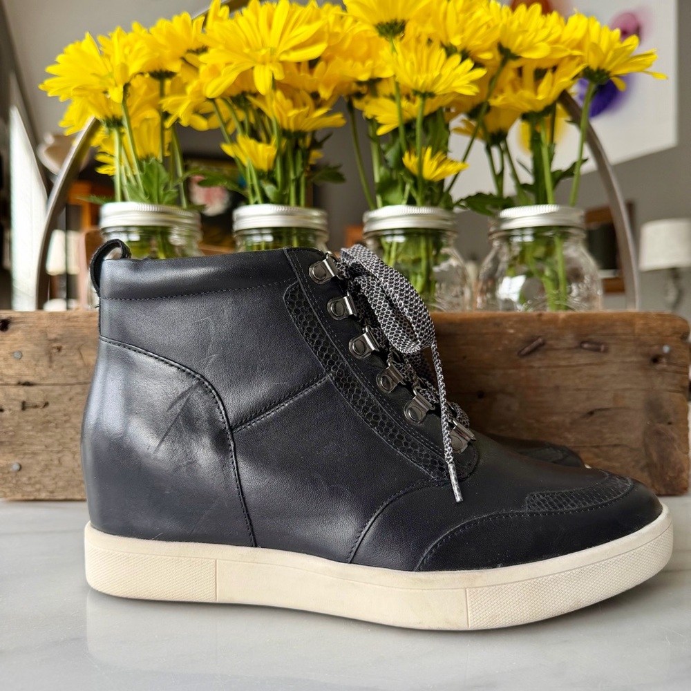 Vionic•Size 8.5•Jordy Black Leather Booties•High Top Styling~Walks like a Wedge! - Picture 9 of 14